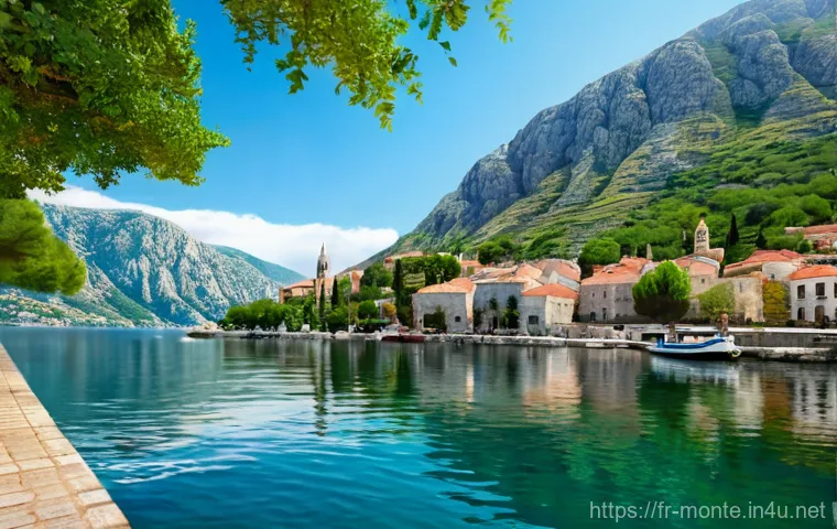 몬테네그로의 레저 문화 - **A picturesque view of the Bay of Kotor, Montenegro, bathed in warm, late afternoon sunlight.** Maj...